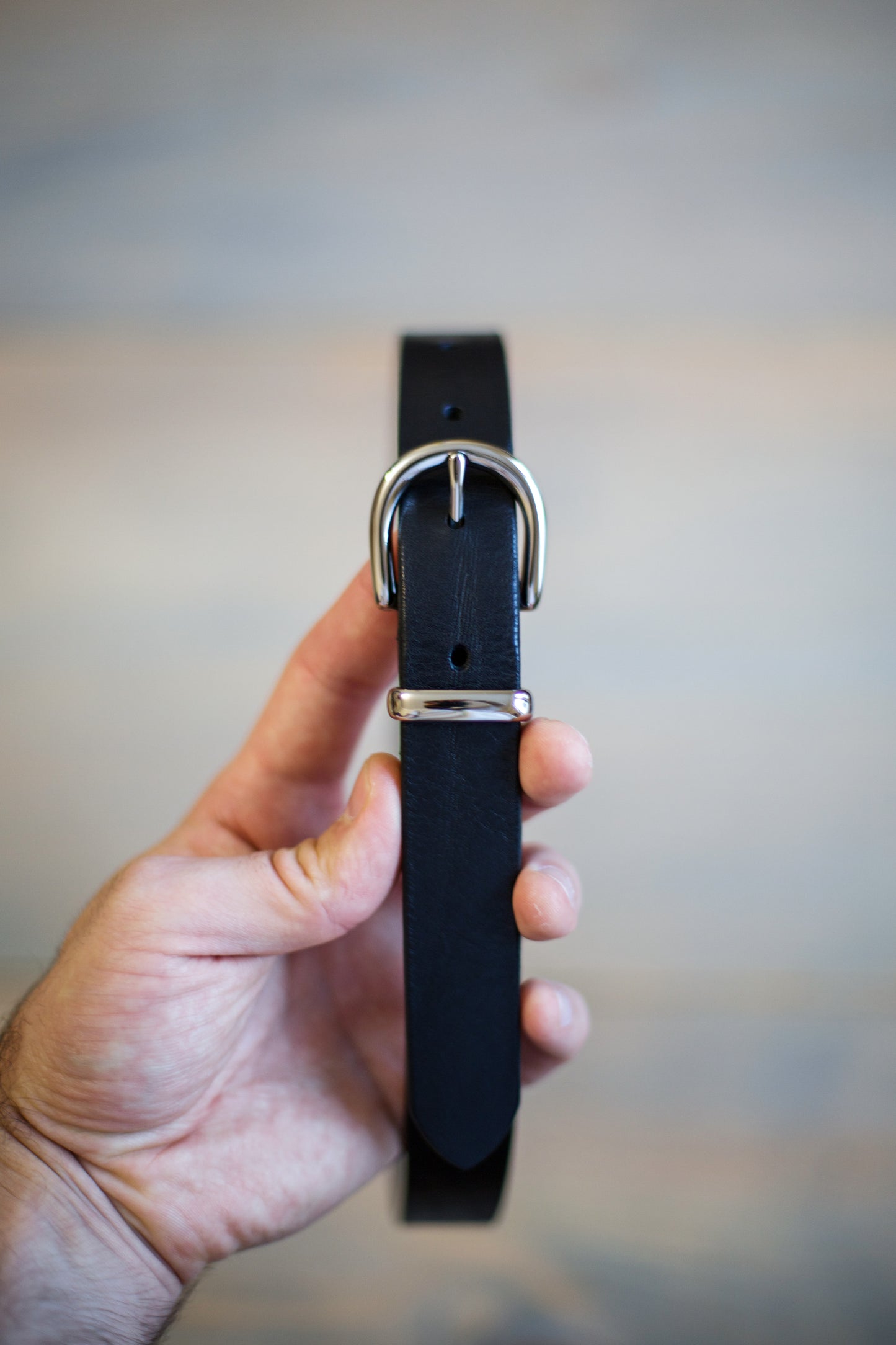 WOMEN'S BLACK BELT WITH SILVER HARDWARE