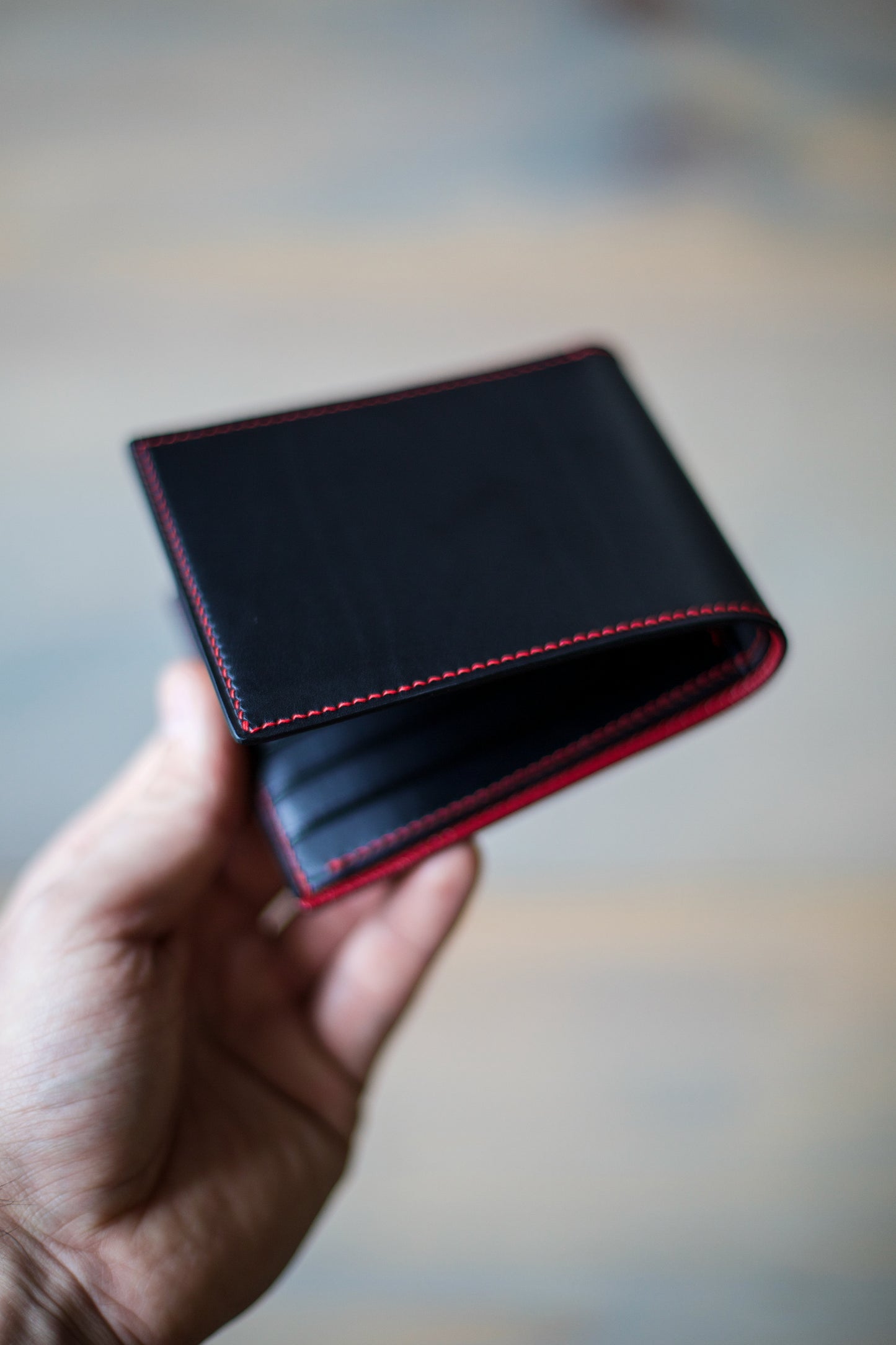 6 SLOT BIFOLD (black buttero leather)