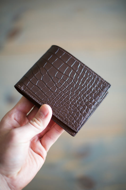 6 SLOT BIFOLD (chocolate alligator/ walnut veg tan)