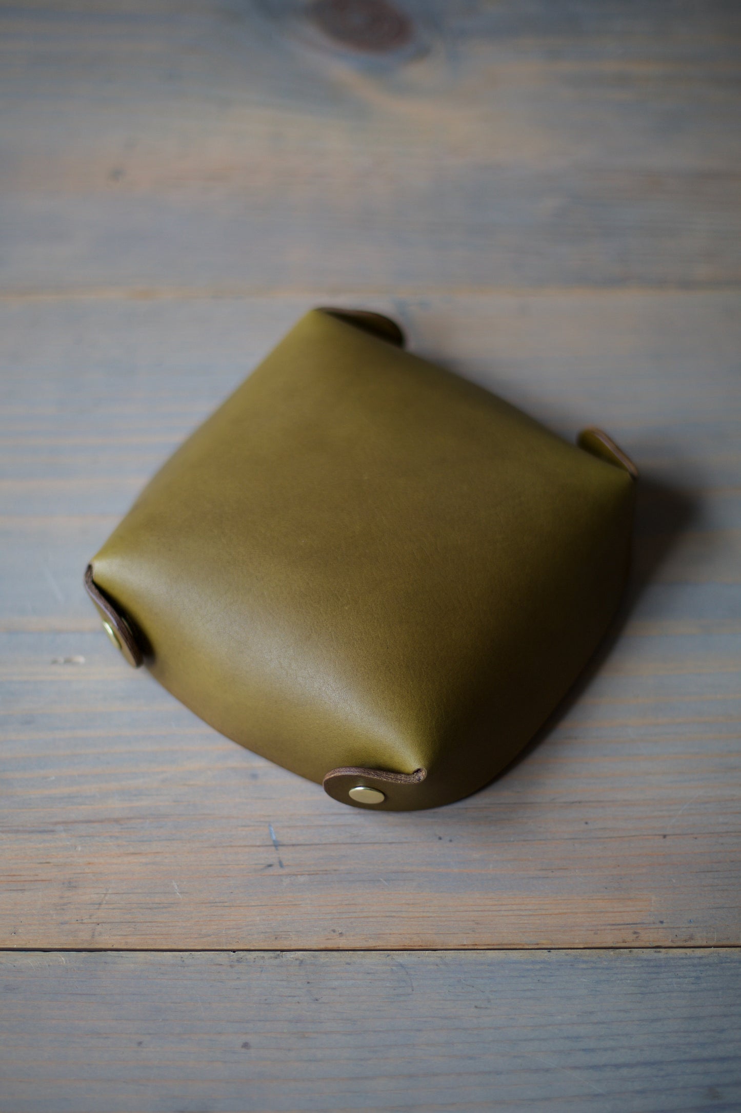 VALET TRAY (olive leather)