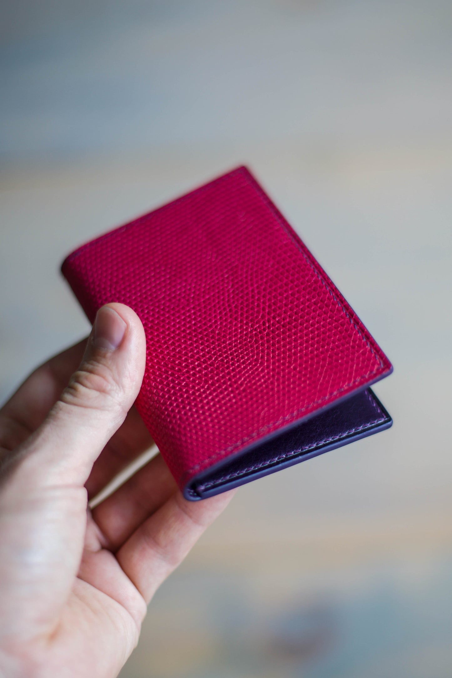 6 SLOT BIFOLD (purple veg tan/ magenta lizard leather)