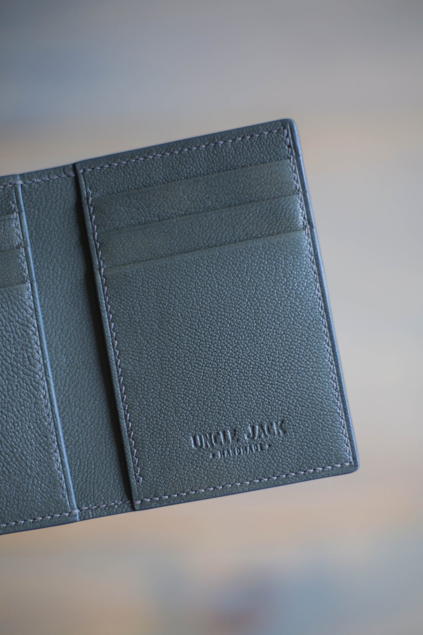 6 SLOT BIFOLD (grey goat/ grey lizard leather)