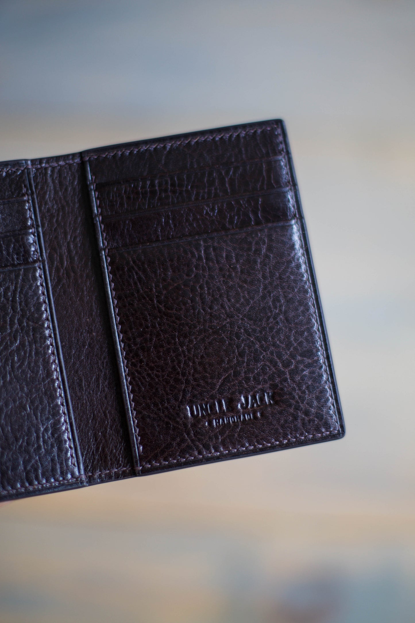 6 SLOT BIFOLD (brown veg tan/ dark grey lizard leather)