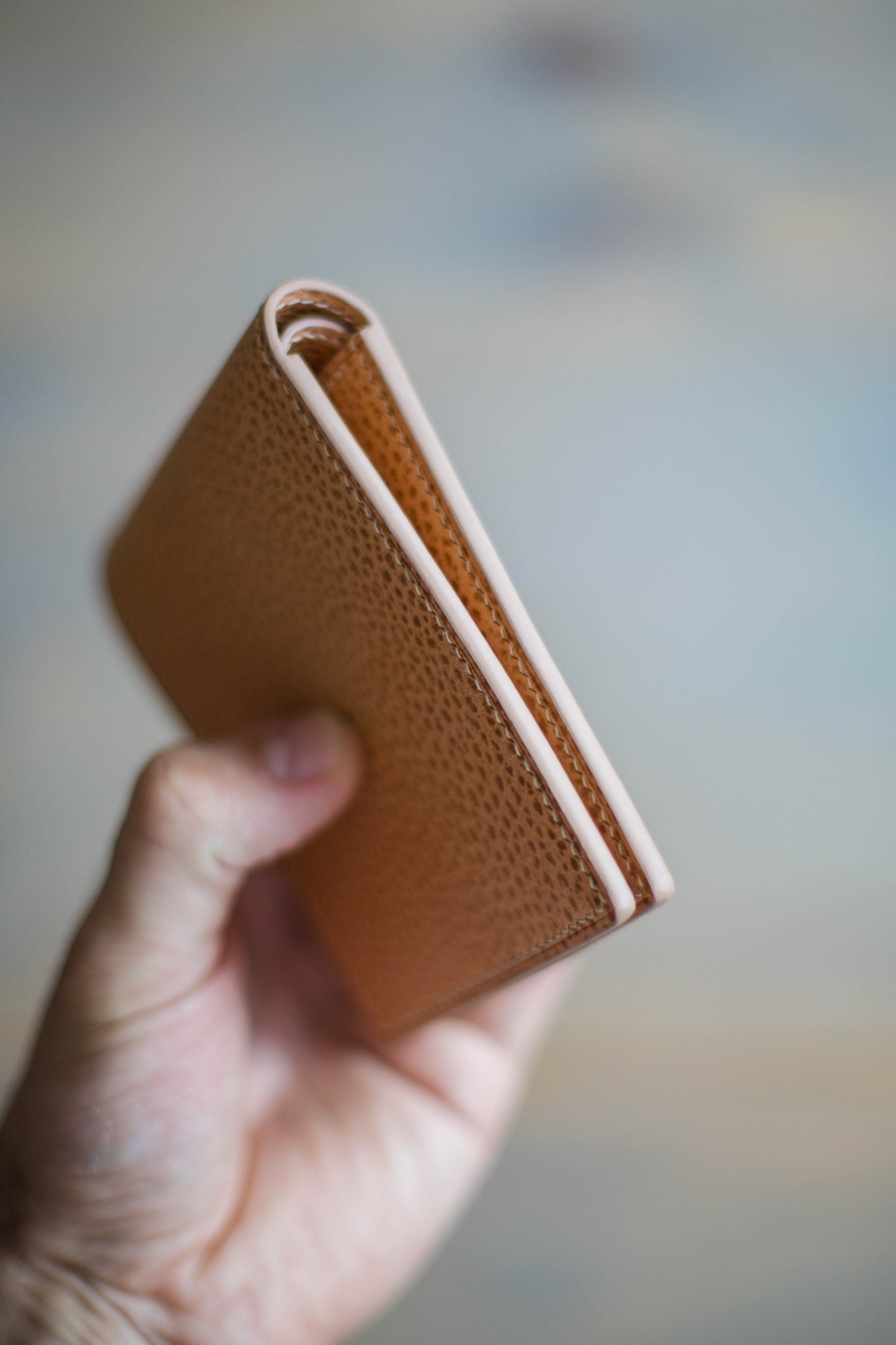 6 SLOT BIFOLD (natural dollaro leather)