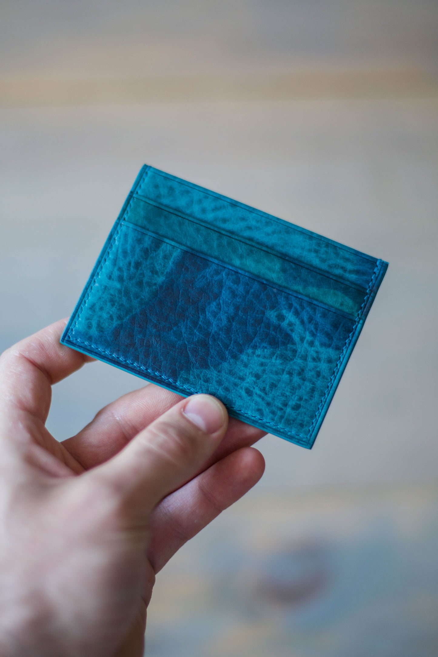 5 POCKET CARDHOLDER (blue camo veg tan leather)