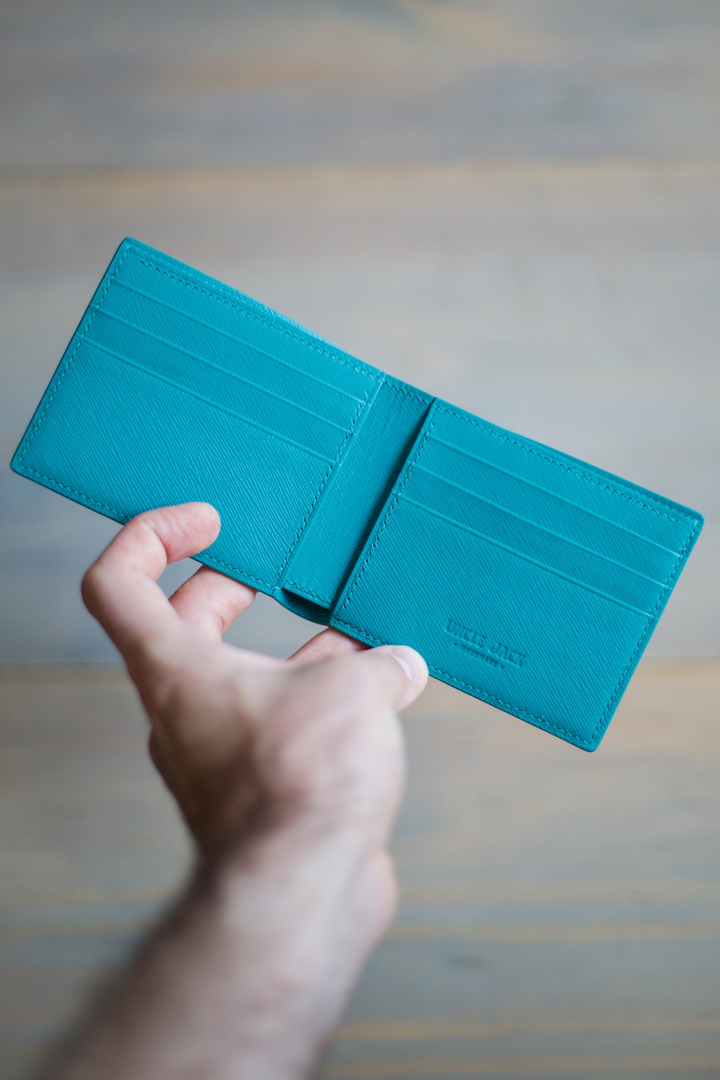 6 SLOT BIFOLD (turquoise saffiano leather)