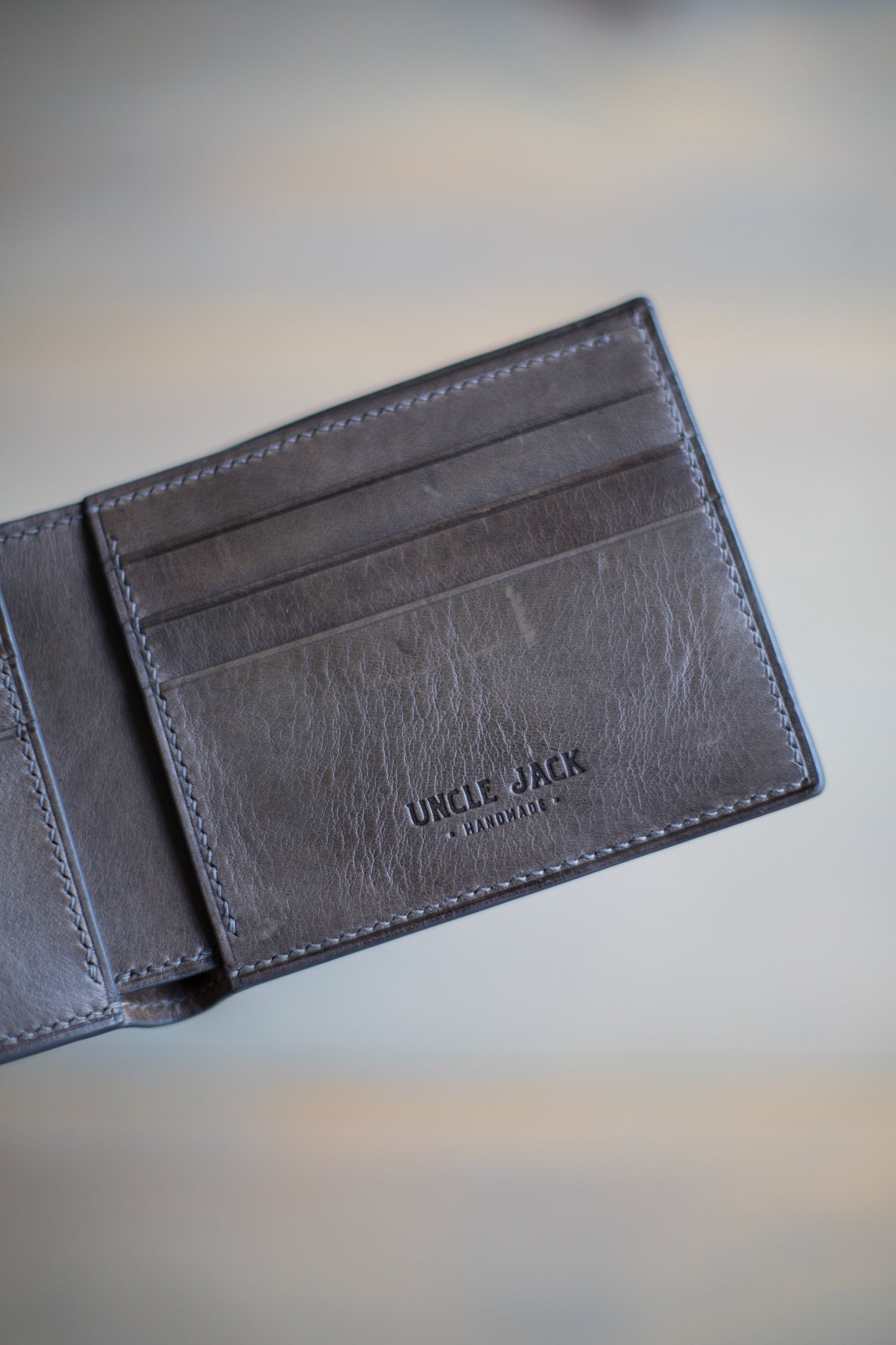 6 SLOT BIFOLD (grey veg tan leather)