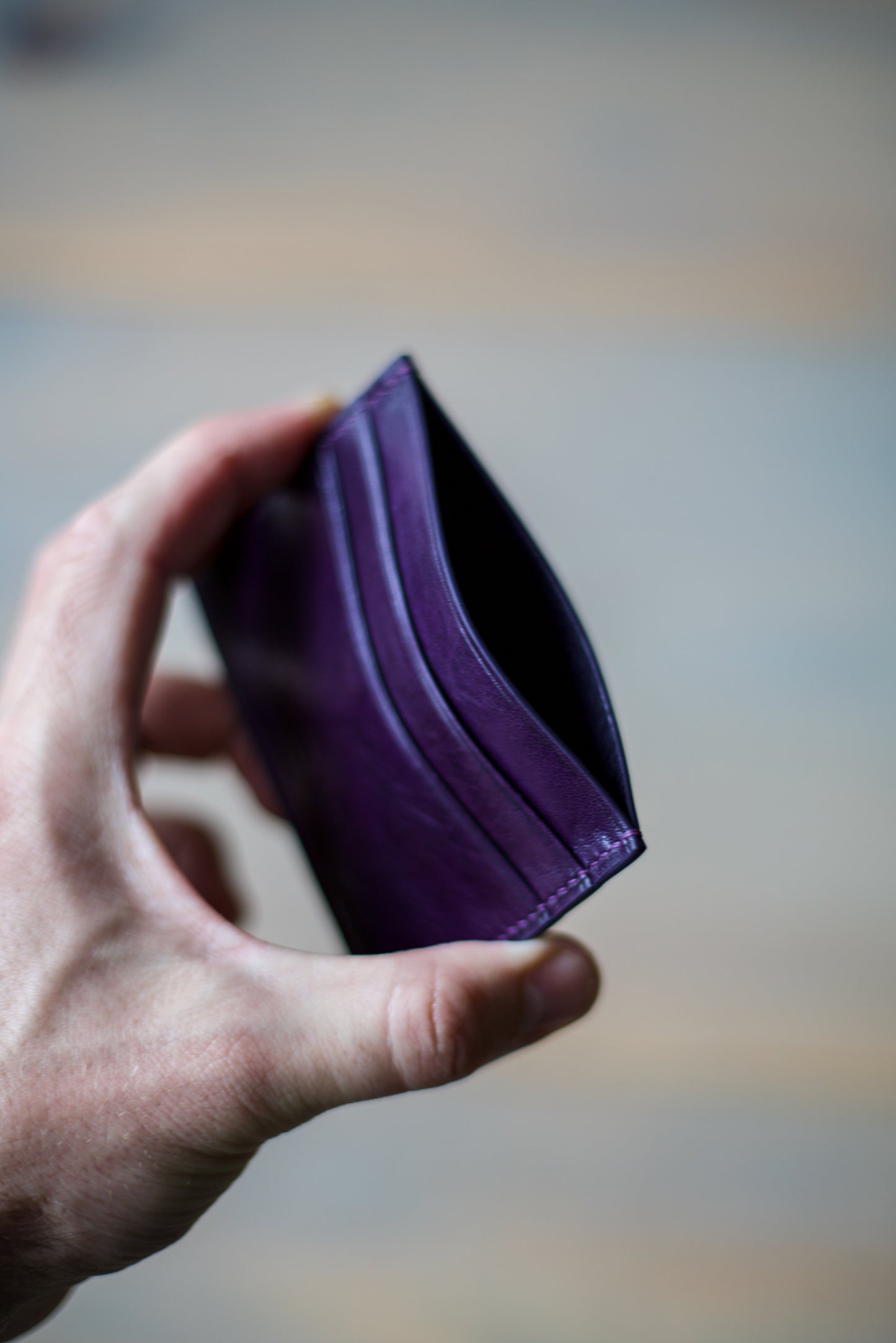 5 POCKET CARDHOLDER (purple veg tan leather)