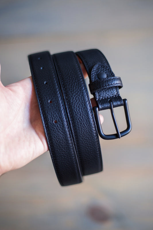 UNISEX BELT WITH BLACK BUCKLE (black pebbled leather)