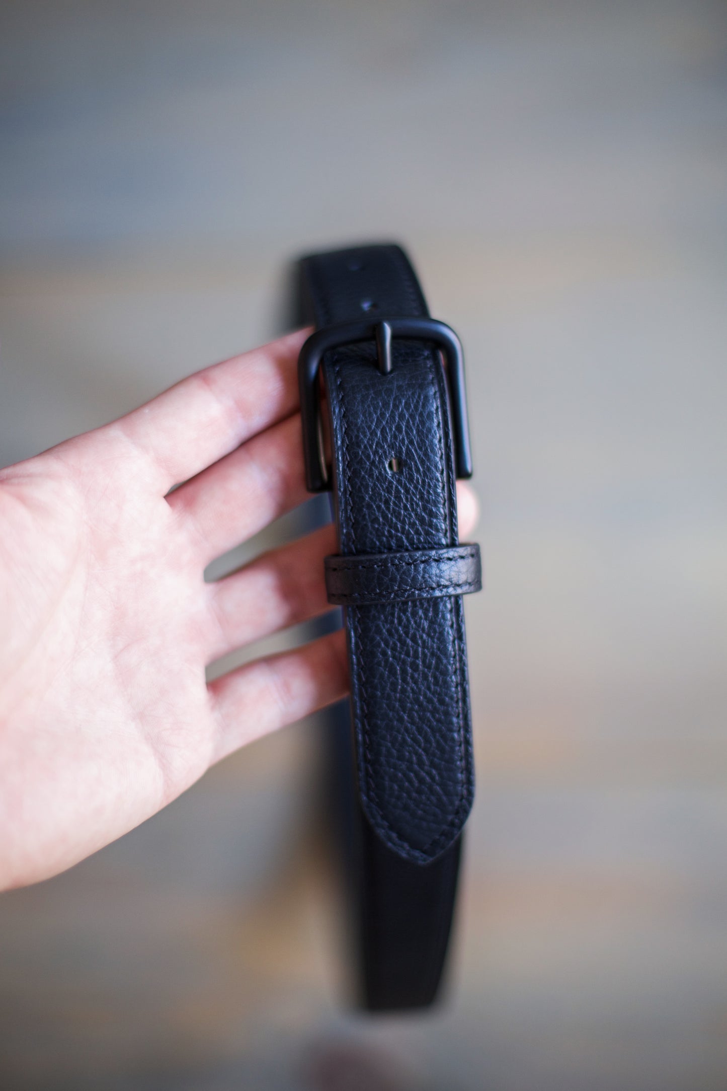 UNISEX BELT WITH BLACK BUCKLE (black pebbled leather)